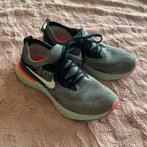 Nike Epic Reacts size 8.5